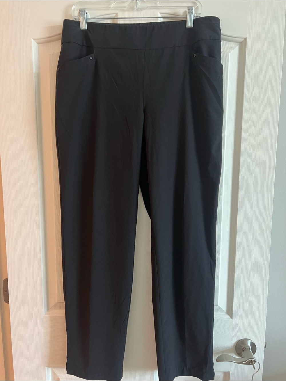 Chico's Zenergy Black Straight-Leg Pull-On Pants